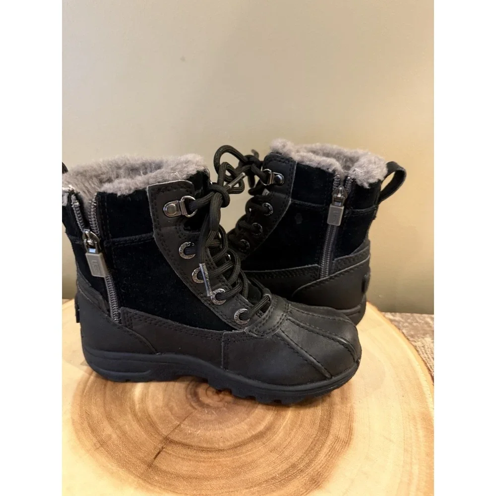 N/A ugg kids